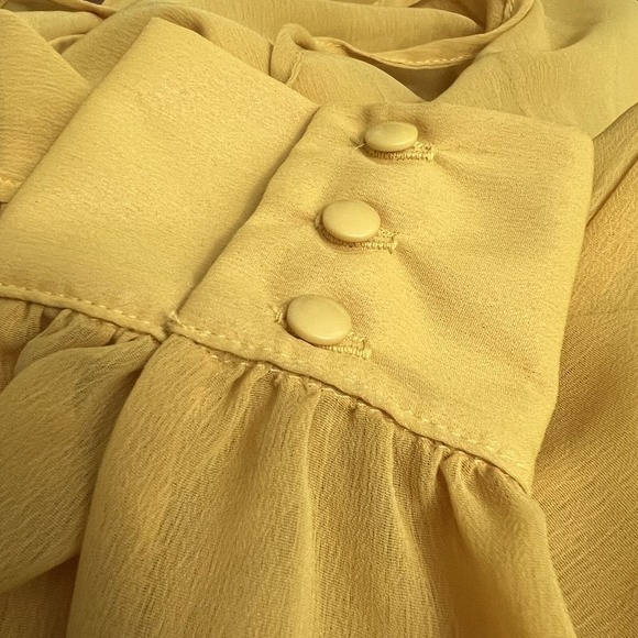 JustFab Yellow Ruffle Blouse M Tie Neck Long‎ Sleeve Boho Feminine Lightweight - Picture 11 of 11